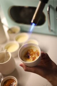 Caramelizing sugar